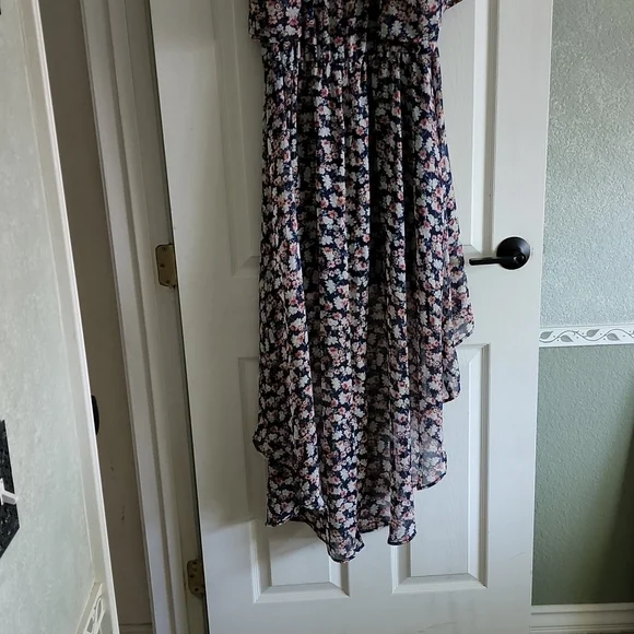 Lily Rose  Hi -lo cold shoulder  dress Sz 1x - Picture 12 of 12